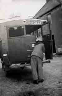 Mr William Smith·s bus.